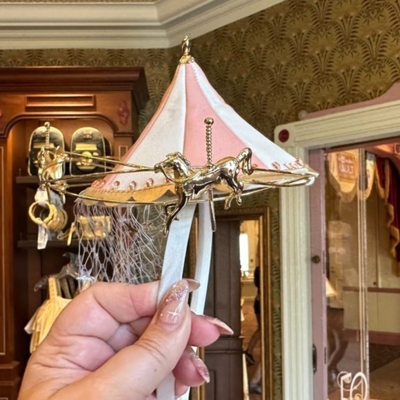 King Arthur Carrousel Fascinator For Adults - Picture 10 of 16